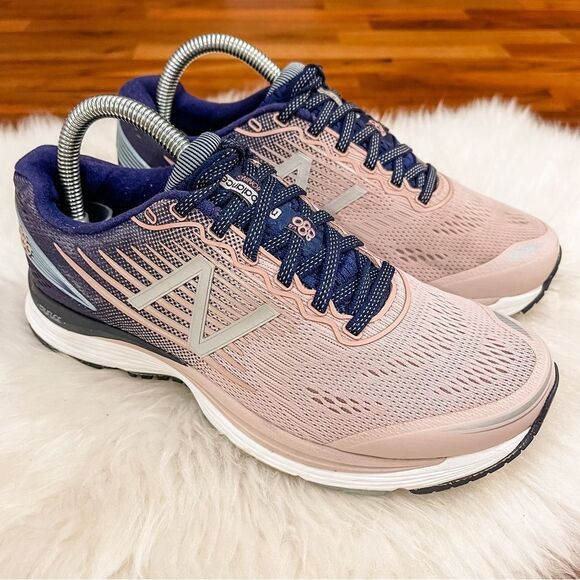 New Balance Shoes - 🍋 New Balance • Women’s 880V8 Running Shoes Athletic Sneakers Size 8